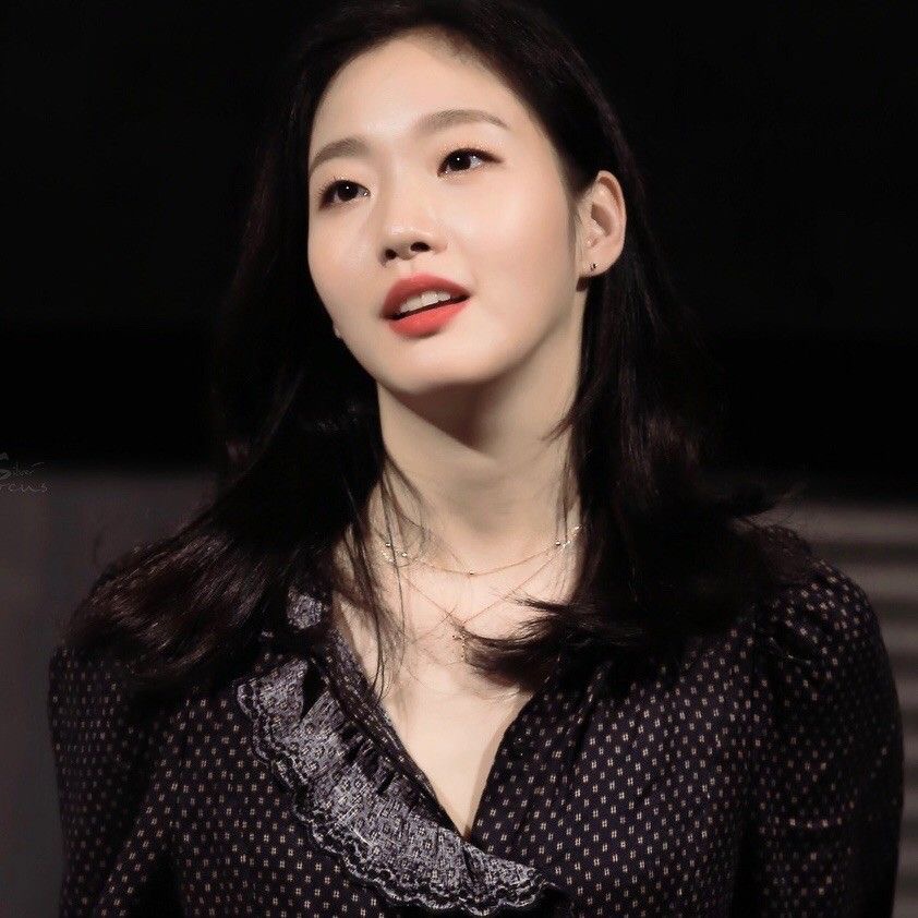 [잡담] 김고은은 진짜 .. 볼수록 너무 너무 예뻐 | 인스티즈