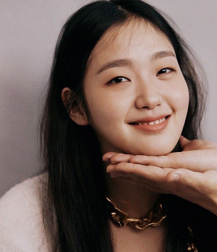 [잡담] 김고은은 진짜 .. 볼수록 너무 너무 예뻐 | 인스티즈