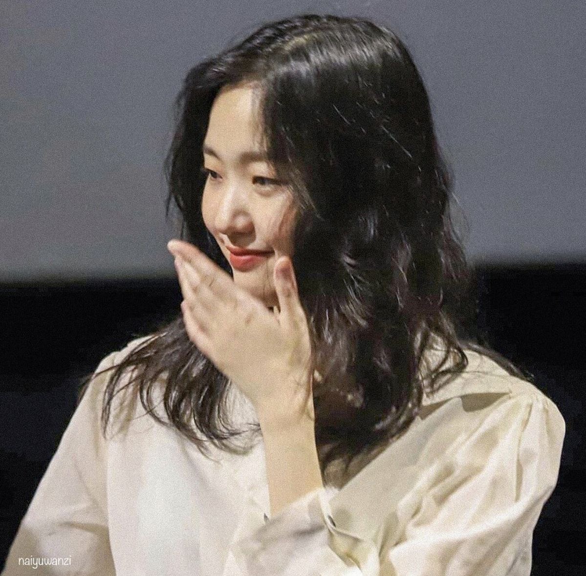 [잡담] 김고은은 진짜 .. 볼수록 너무 너무 예뻐 | 인스티즈