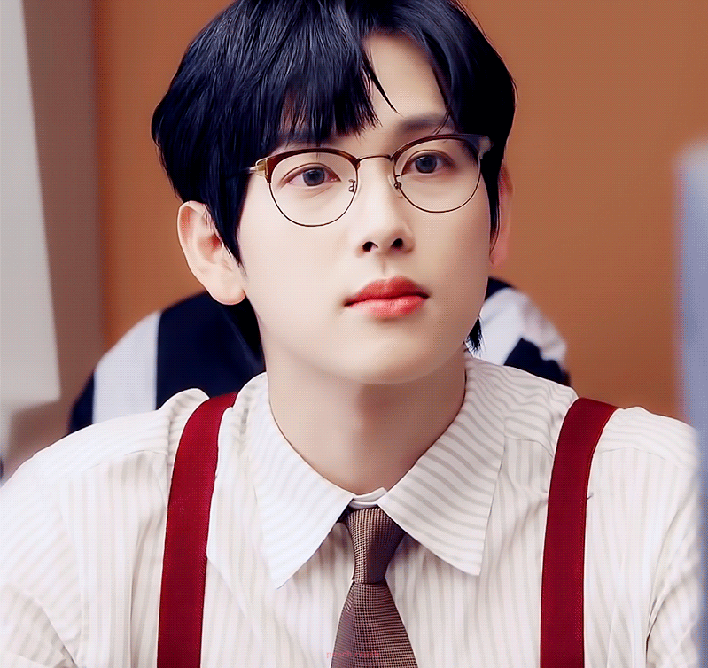 [잡담] 나 약간 요런 얼굴 남자 좋아하는데 뭔느알? | 인스티즈