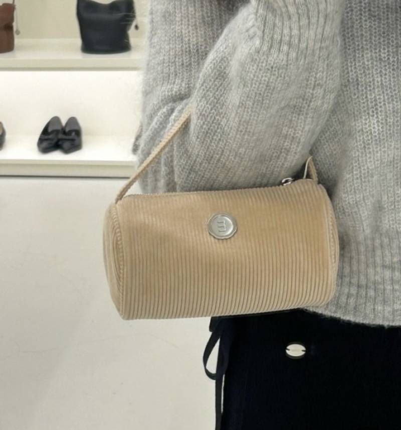 [잡담] 가방 컬러 골라줄 익?? | 인스티즈