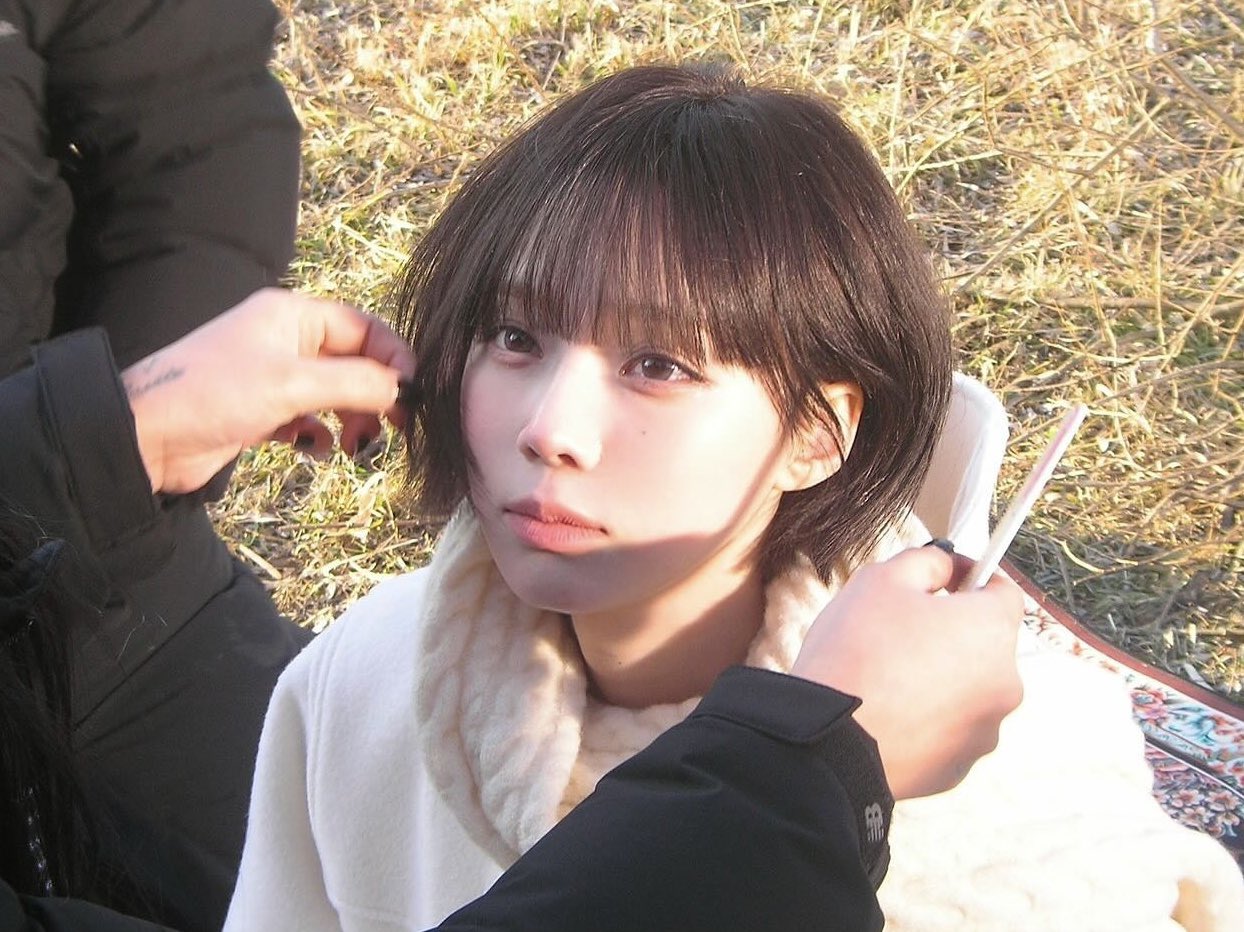 [잡담] 윈터는 어떻게 이런 머리까지 어울리는거지 | 인스티즈