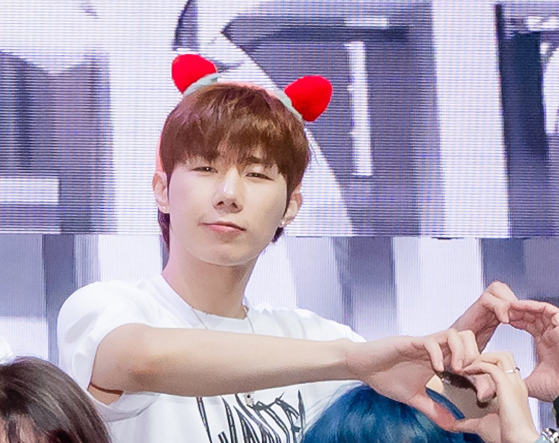 [잡담] 인피니트 성규 머리띠 반응 너무 웃김ㅋㅋㅋㅋㅋㅋㅋㅋㄱ | 인스티즈
