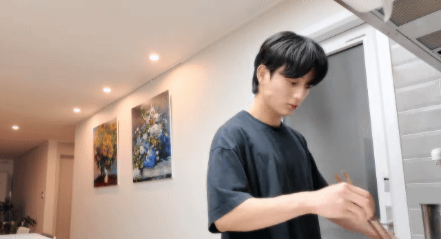 [잡담] 본진 자컨에 최애 친형이 등장 했는데 | 인스티즈