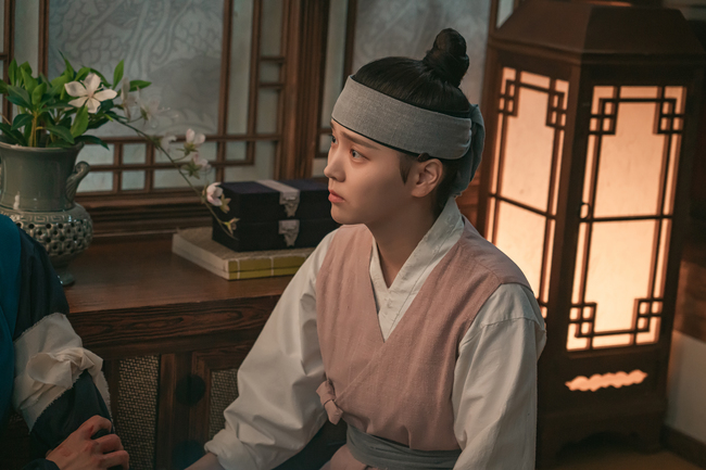 [정보/소식] 김지은, 배인혁 신분 알았다…칼 찔린 정건주 순애보 어쩌나(체크인한양) | 인스티즈