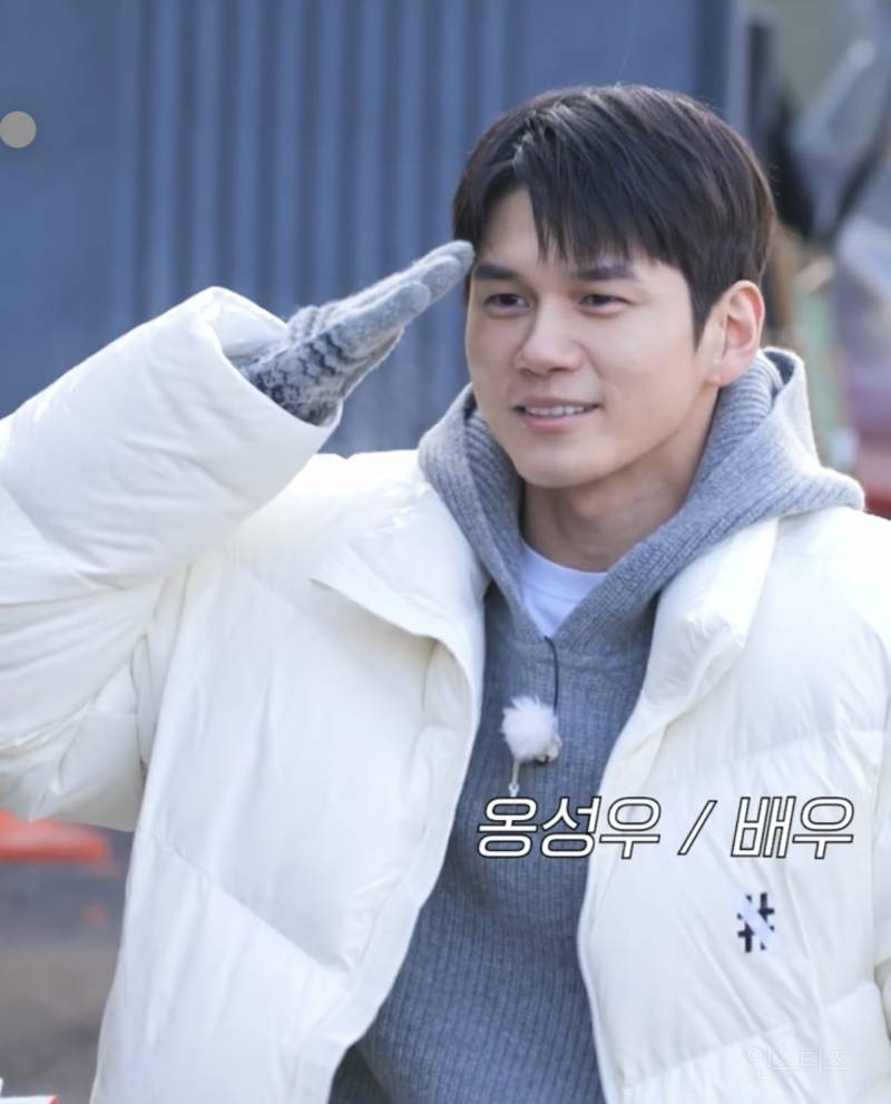 제대 후 첫 방송에서 부대 선임 만난 옹성우.jpg | 인스티즈