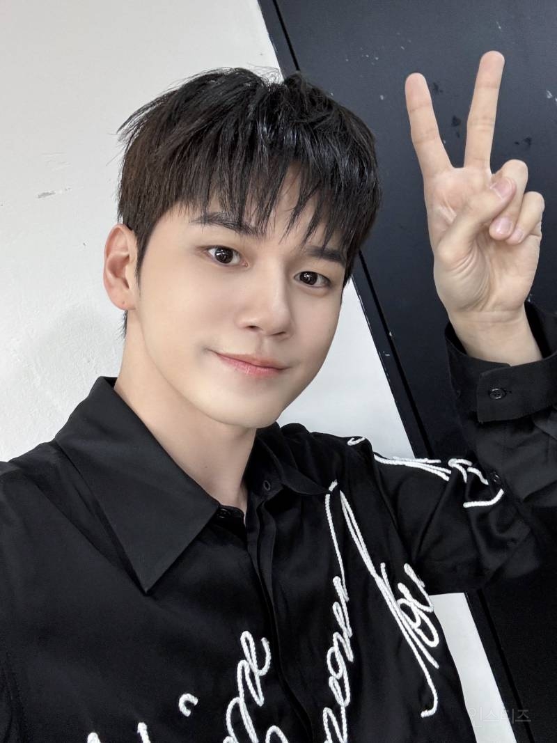 제대 후 첫 방송에서 부대 선임 만난 옹성우.jpg | 인스티즈