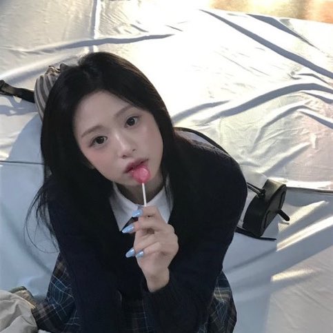 [잡담] 아현 진짜 묘하게 김지원 느낌있네 | 인스티즈