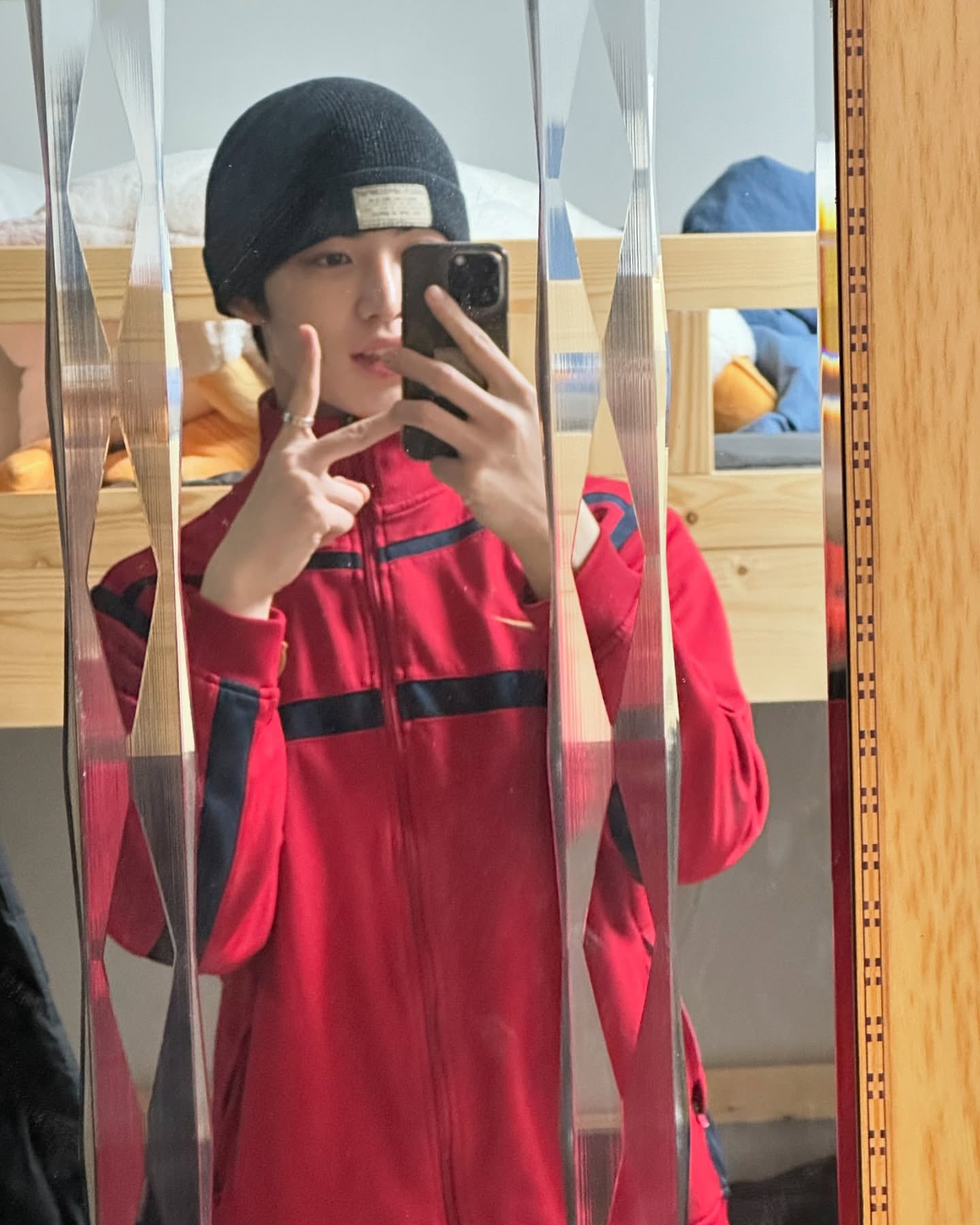 [잡담] 킥플립 민제,,,, 거울셀카들 넘 좋흠,,,, | 인스티즈