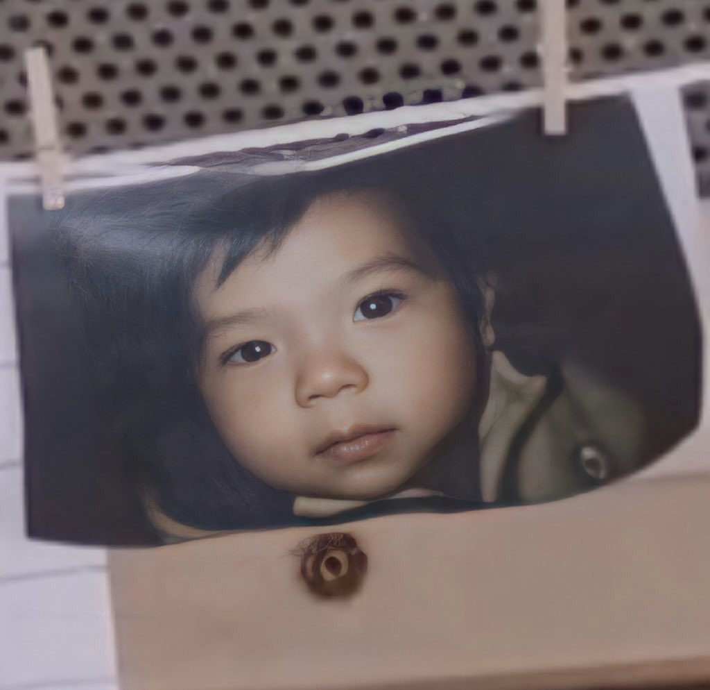[잡담] 쇼타로 아기때 사진은 뭔가 근엄해보여서 더 귀여운거같음 | 인스티즈