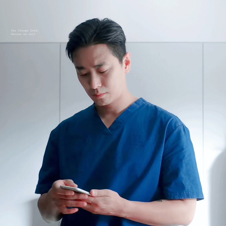 [주지훈] 나이는 마흔 넷, 직업은 의사입니다 02 | 인스티즈