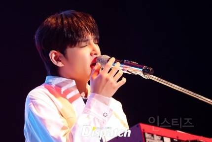 "오늘, 벚꽃처럼 물들었다"…데이식스, 도쿄의 한 페이지 | 인스티즈