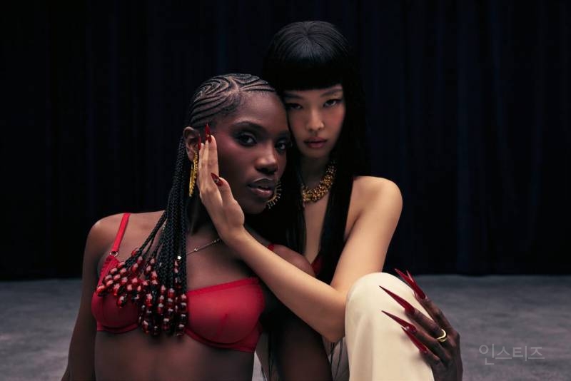 블랙핑크 제니 × 도이치 - < 엑스트라L > 2/21 낮2시 발매 | 인스티즈