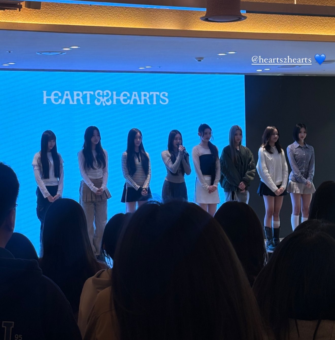[잡담] 하투하 오늘 sm직원들한테 본인소개 하는거래 | 인스티즈