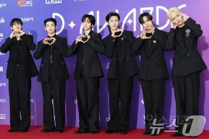 오늘자 시상식 첫 참석한다는 아이돌 | 인스티즈