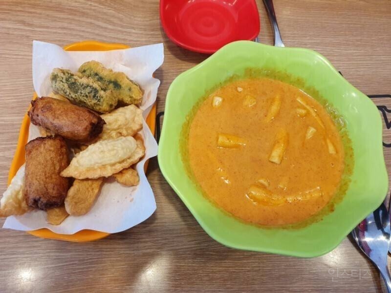 한끼 식사로 충분한지 부족한지 논란이 되었던 사진 | 인스티즈