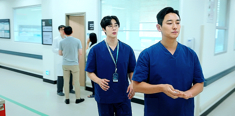 [주지훈] 나이는 마흔 넷, 직업은 의사입니다 02 | 인스티즈