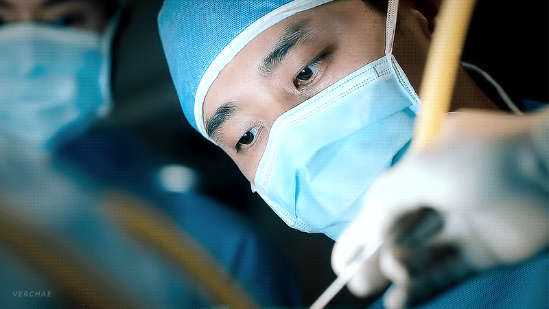 [주지훈] 나이는 마흔 넷, 직업은 의사입니다 02 | 인스티즈