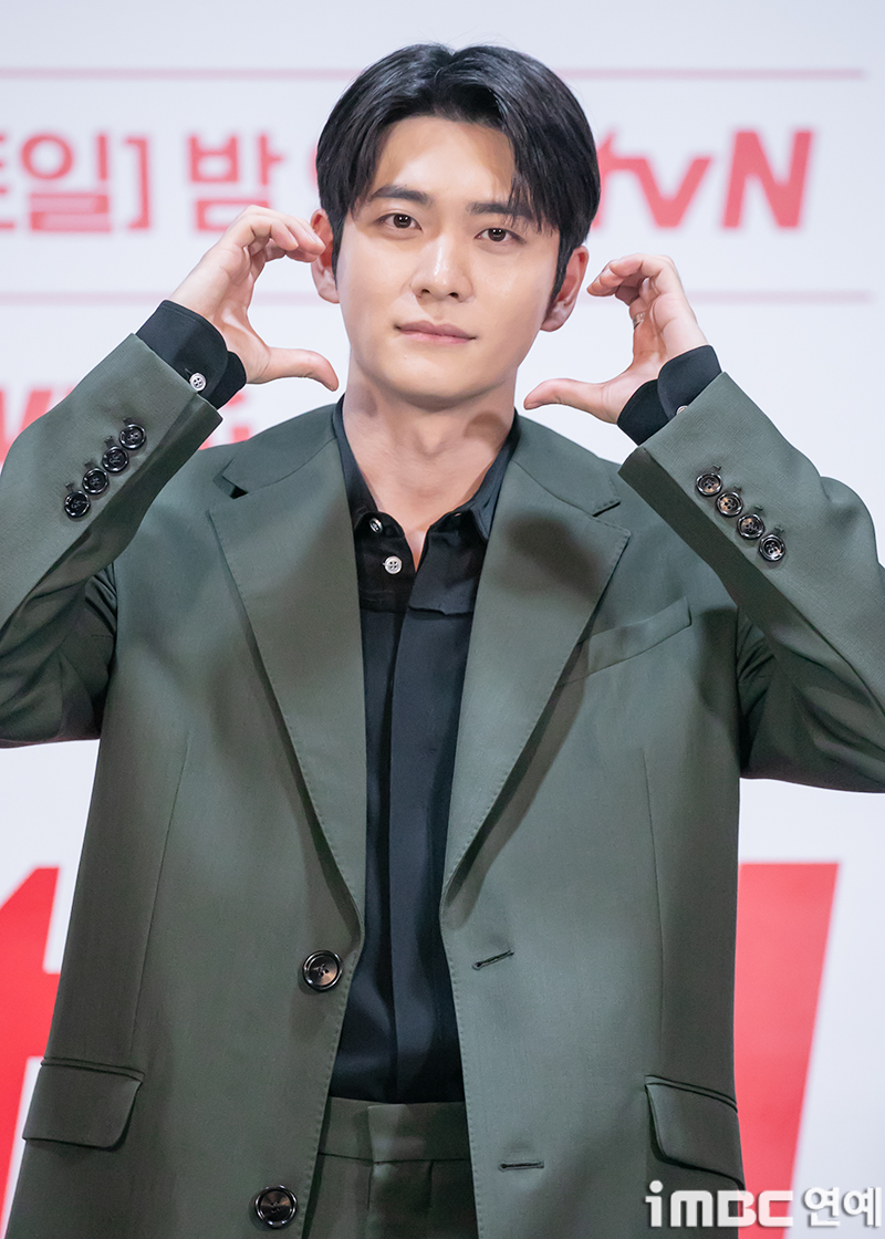 tvN 새 토일드라마 감자연구소 제작발표회 강태오, 이선빈 | 인스티즈