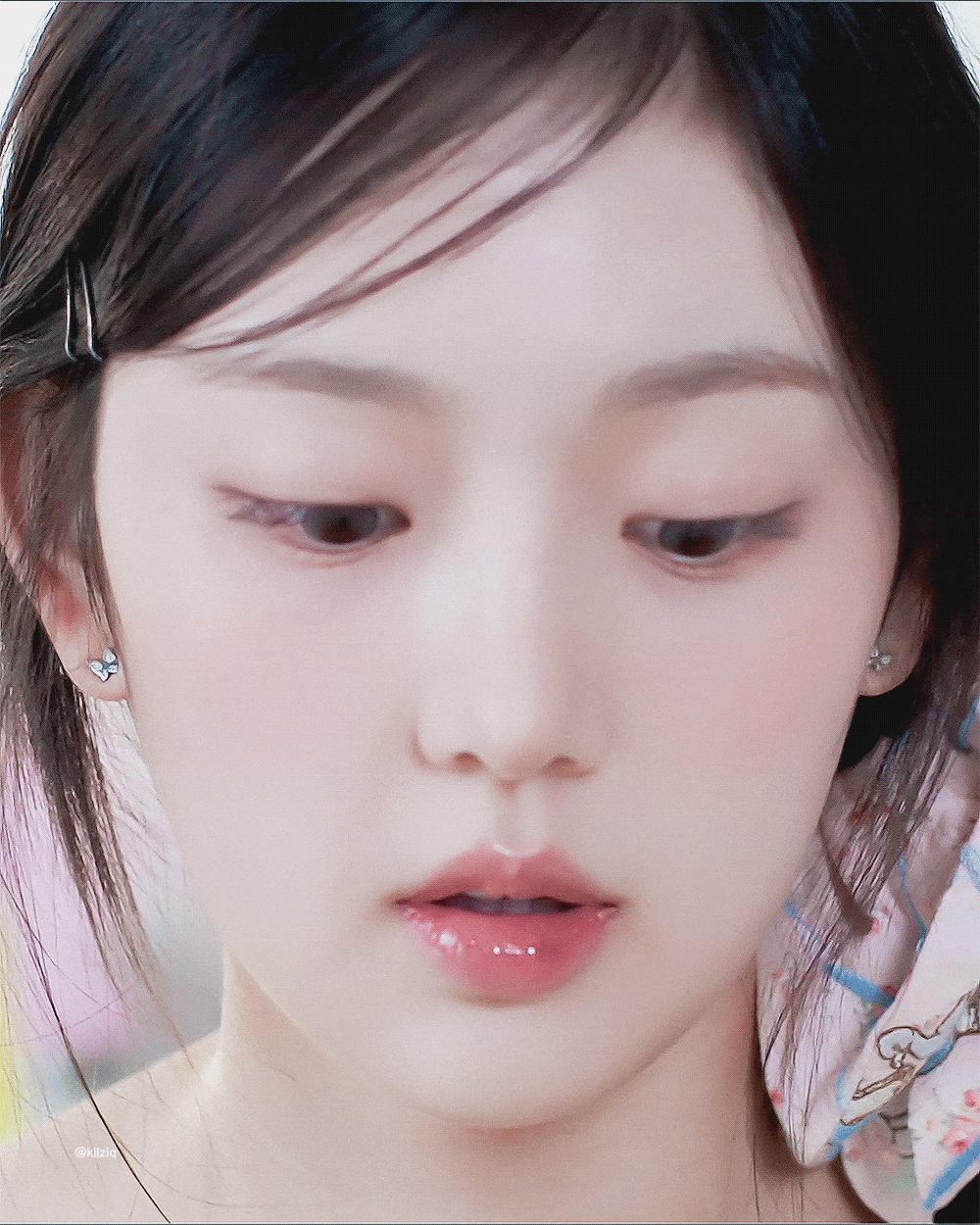 [잡담] 키키 이솔 움짤 떴는데 개이쁨 - 인스티즈(instiz) 연예 카테고리