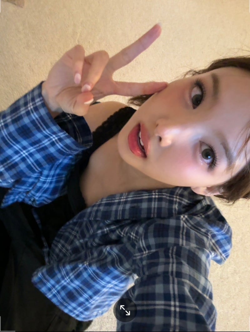 [잡담] 나연 셀카 잠금 화면 할 사진들 올려둘게📸 (진짜 많음 골라 잡숴) | 인스티즈