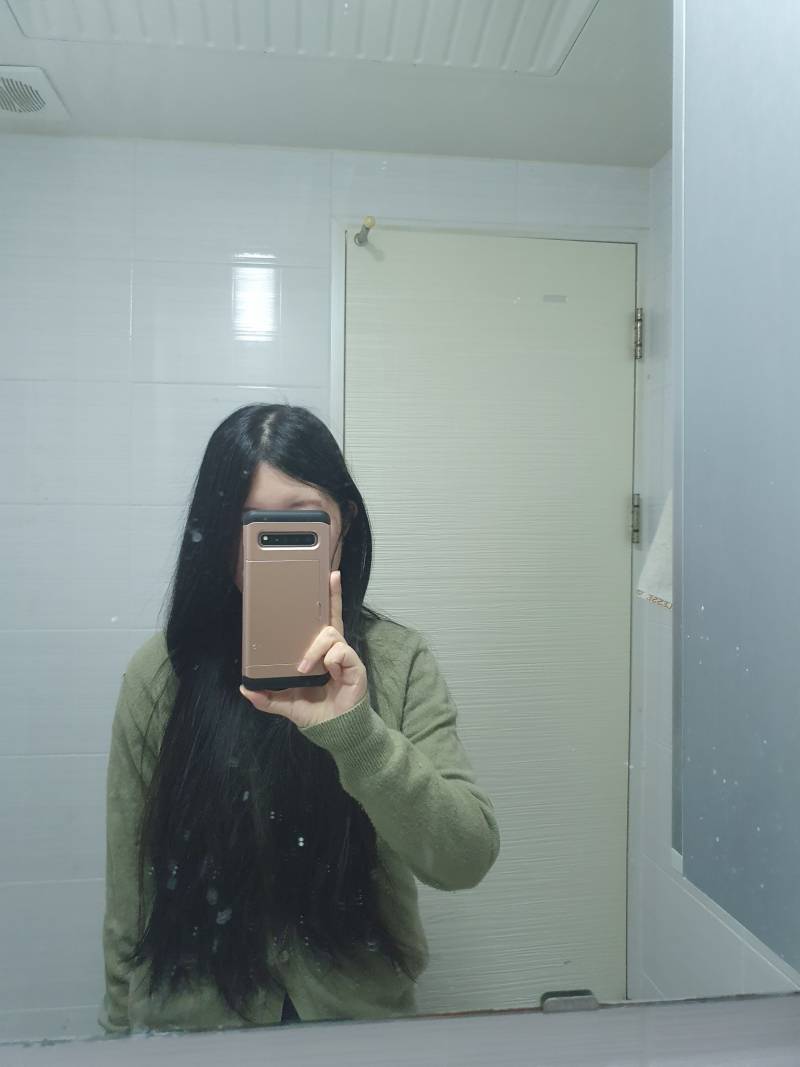 [잡담] 애들아 나 머리 잘랐는데 전/후 어떤게 나아? | 인스티즈