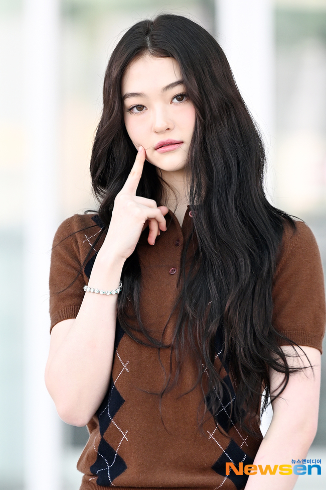 [정보/소식] 미야오 엘라 파리 출국 기사사진 | 인스티즈