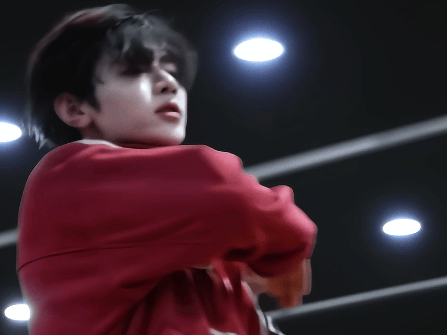 아이돌 최초 중티다스 입은 남돌 | 인스티즈