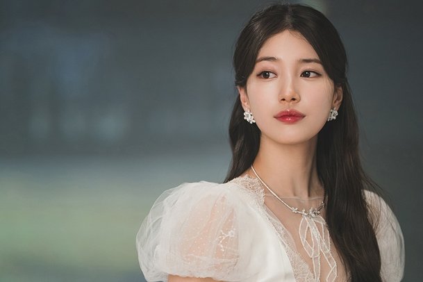 [잡담] 백설공주 수지 뮤비 세트장 너무 잘 만들었다 | 인스티즈