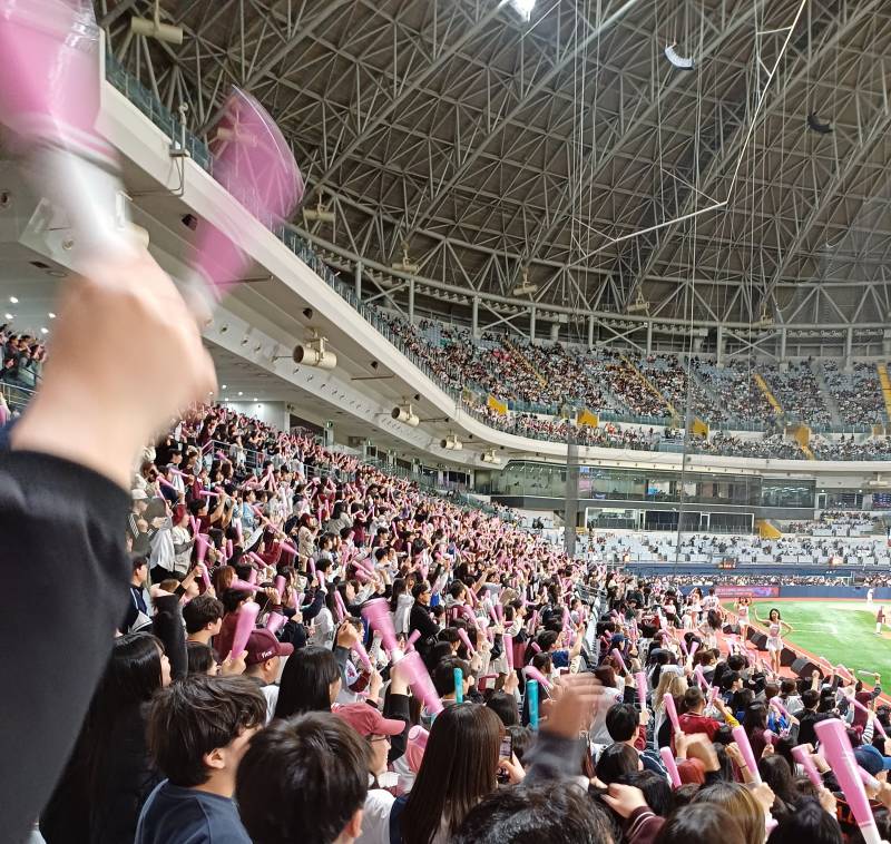 [잡담] 오늘 팬들 진짜 많아서 | 인스티즈