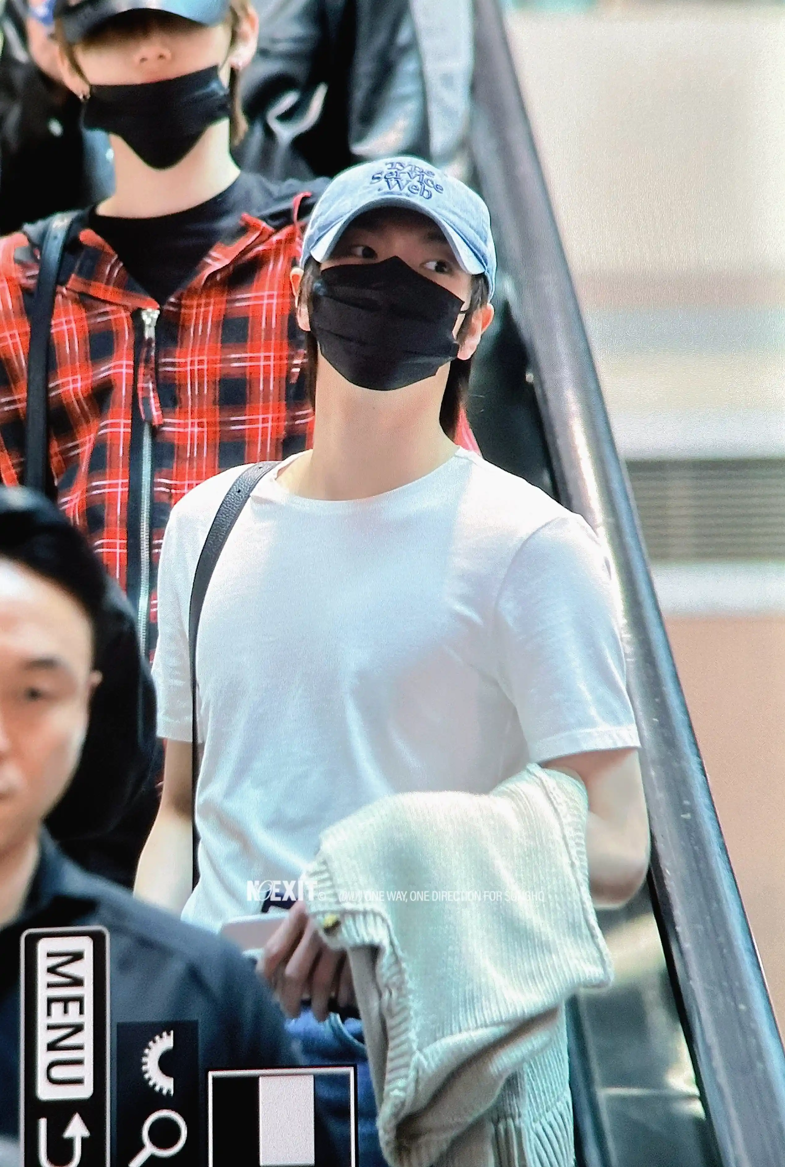 박성호 호왼 호른 프리뷰 고화질 (61) webp 지금보다 파랗게 더 더 파랗게 🌊 | 인스티즈