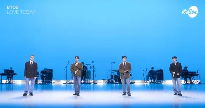 밴드 라이브로 들으면 더 느좋이라는곡.jpg | 인스티즈