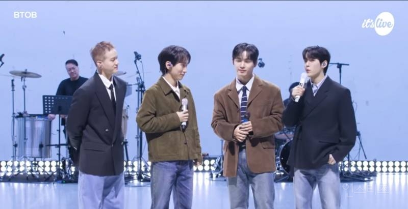 밴드 라이브로 들으면 더 느좋이라는곡.jpg | 인스티즈