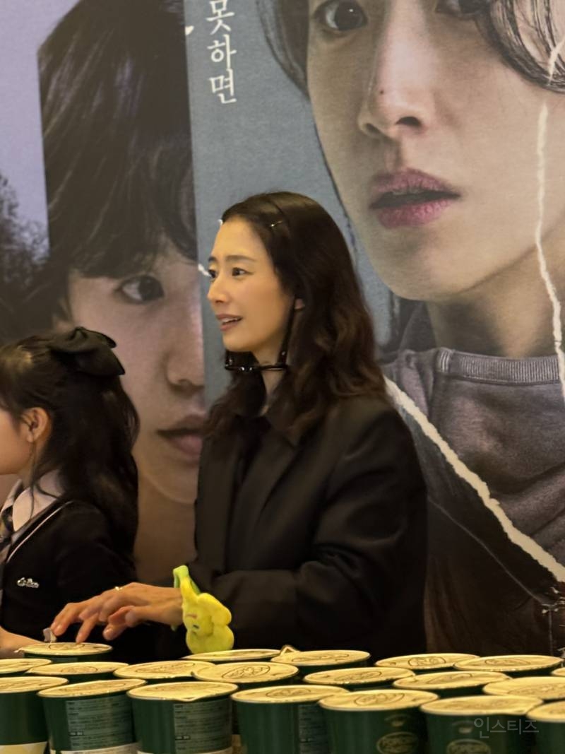 배우들이 직접 알바 뛴다는 요즘 CGV 근황.jpg | 인스티즈