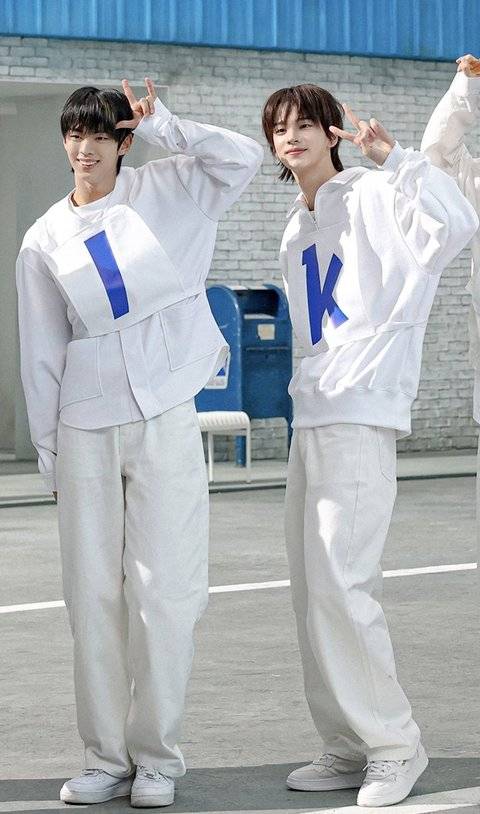 좀 기묘할 정도라는 남돌.JPG | 인스티즈