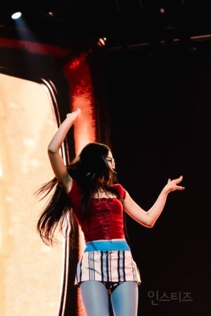 "원석은 루비가 됐다"…제니, 뮤지션의 연마 | 인스티즈