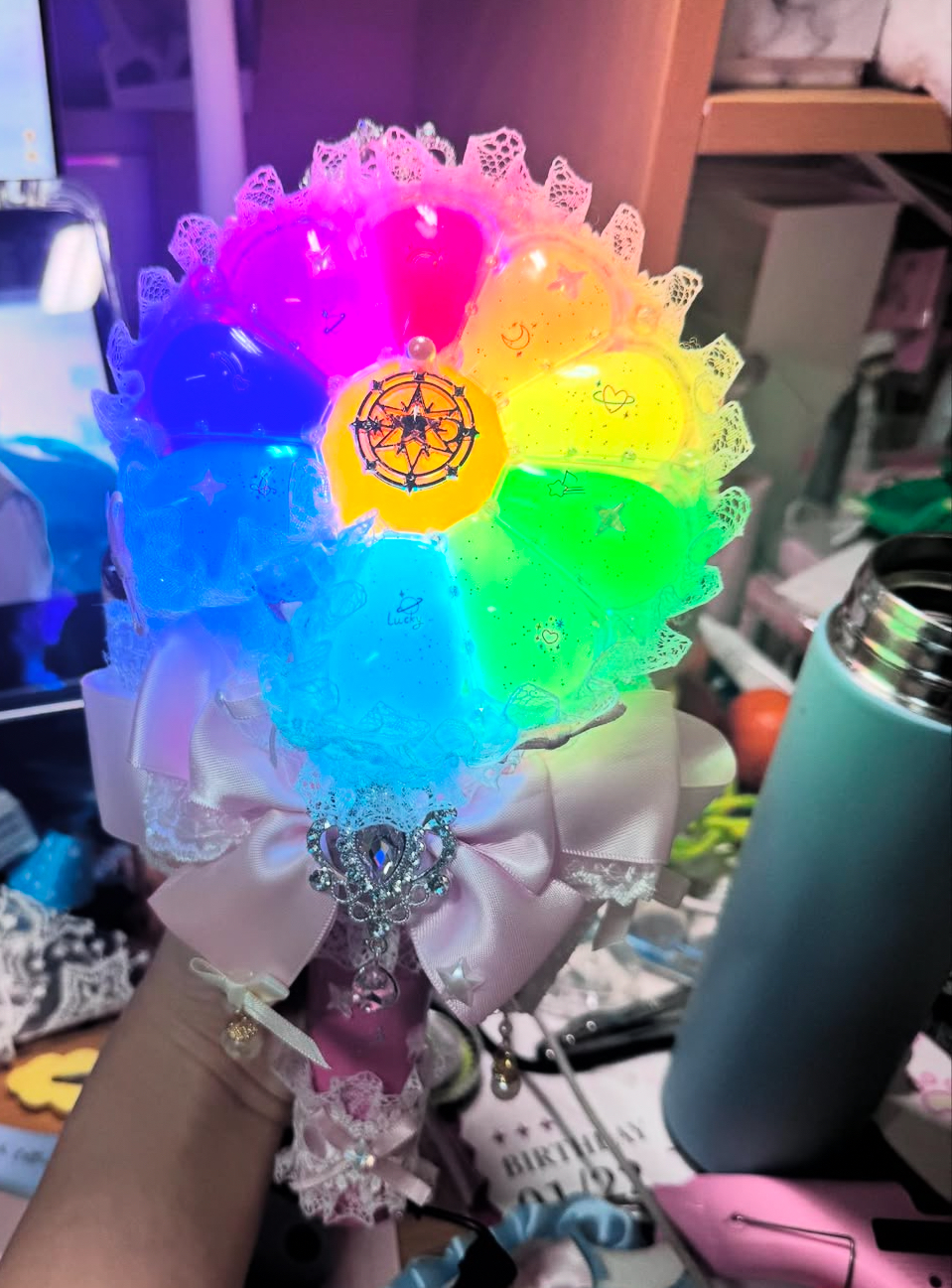 역대급으로 기발하다는 아이돌 응원봉.jpgif | 인스티즈