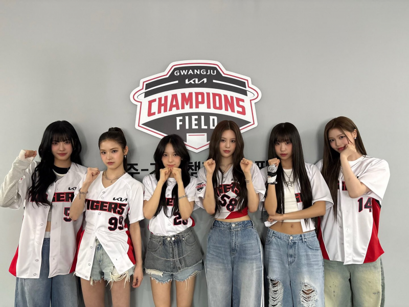 KBO 개막전부터 얼굴로 기 살려준 여돌 | 인스티즈