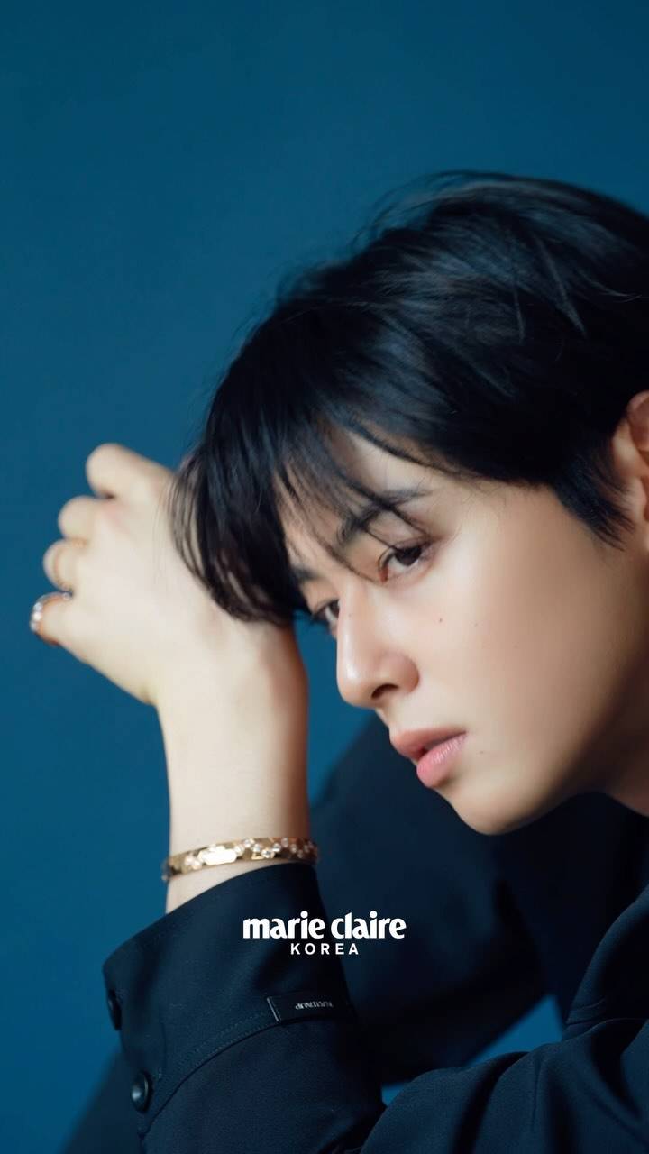 현재 𝙅𝙊𝙉𝙉𝘼 웃기다는 차은우 새 화보.JPG | 인스티즈