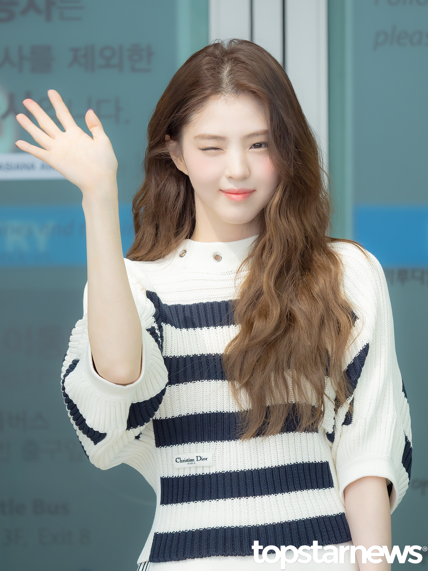[잡담] 오늘 한소희 출국 사진 ㄹㅇ 봄이야 | 인스티즈