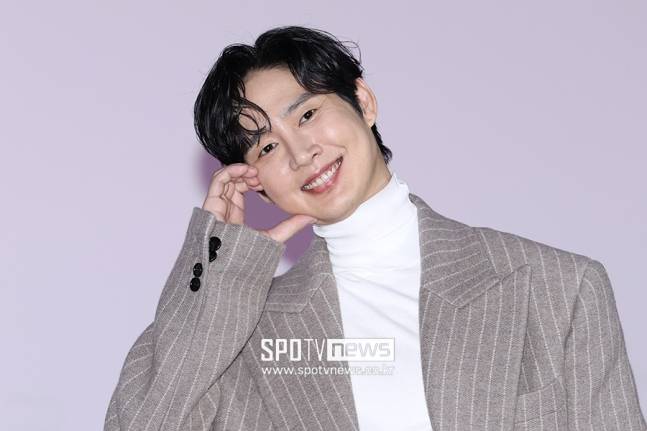 [단독] 박성훈, 한지민 손 잡고 로맨스로 복귀…'미혼남녀의 효율적 만남' 주연 | 인스티즈