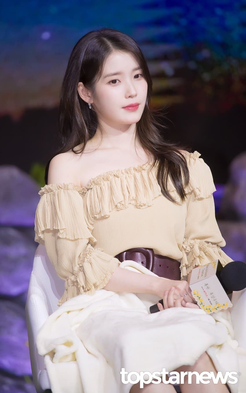 [잡담] 같은 옷 입은 아이유 신민아 | 인스티즈