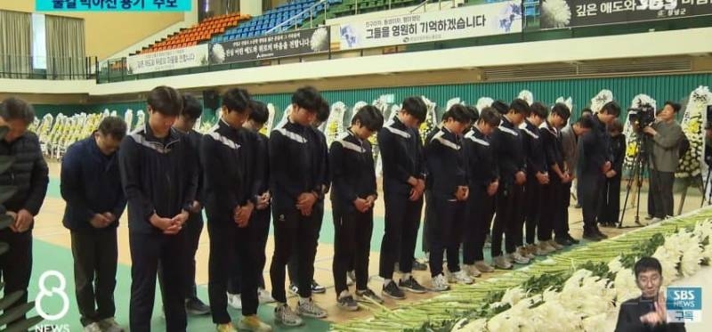 동료가 죽었다 "너희는 제발 공무원하지 마라" | 인스티즈