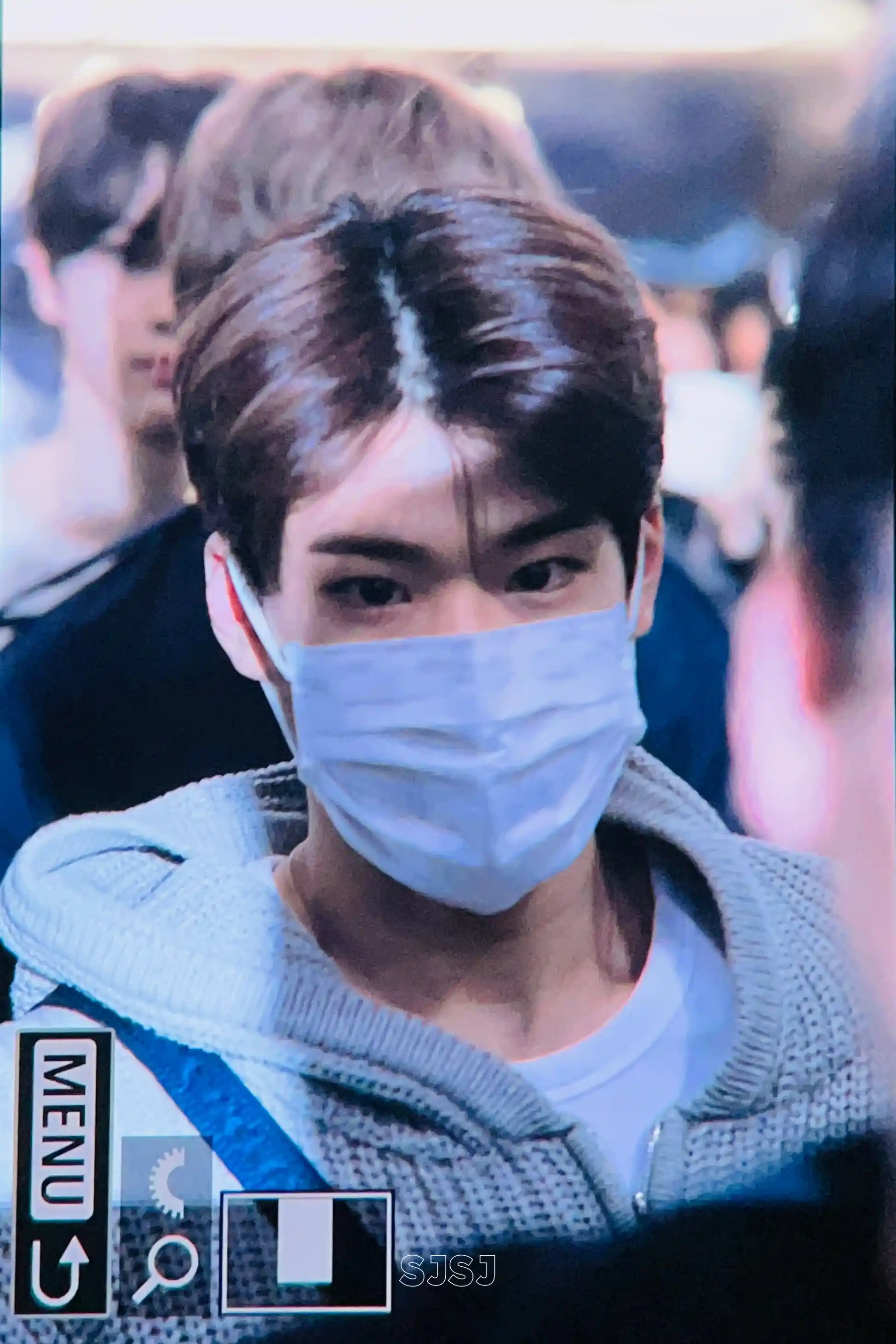 만우절 기념 🍊 이소희 솧왼 솧른 프리뷰 고화질 남찍사 webp (210) 공유 | 인스티즈