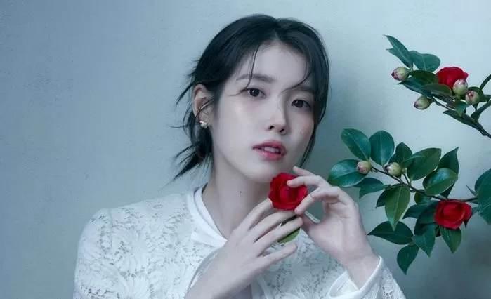  &apos;좌이유&apos; 공격 받던 아이유, 입장 밝혔다 감당해야 할 부분3