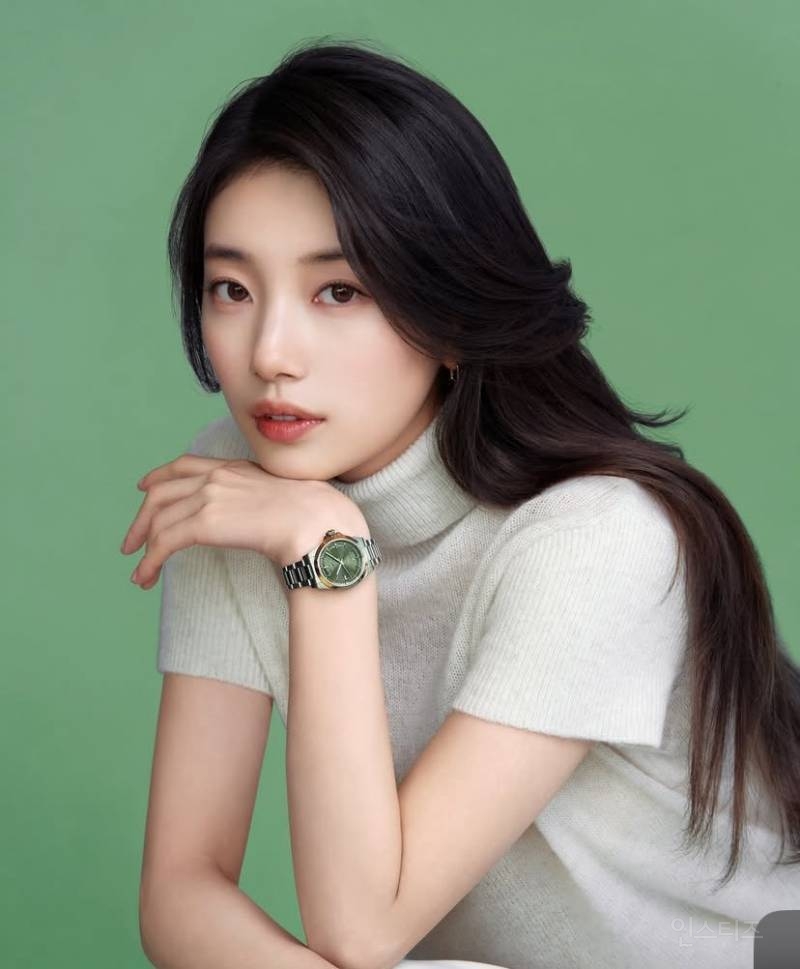 수지 론진 새화보 .....jpg | 인스티즈