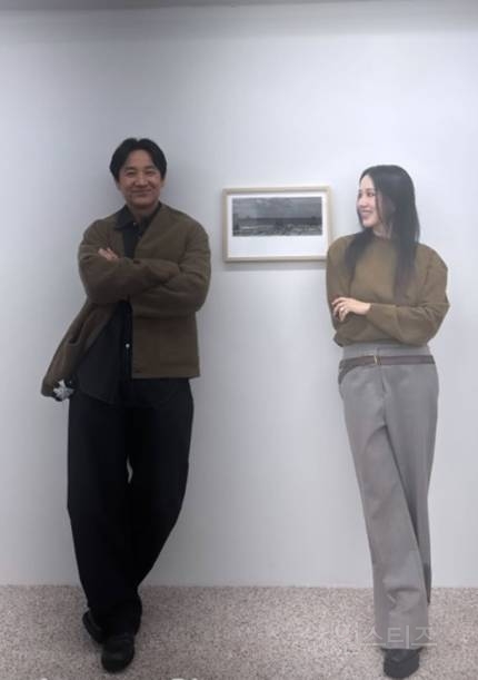  엄정화, 편안해진 엄태웅과 투샷..훌쩍 큰 지온이도 활짝