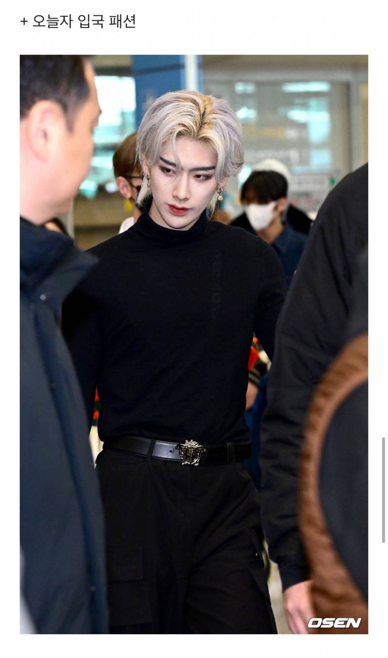 포카 아이템 절대 착용 안 한다는 남돌.JPG | 인스티즈