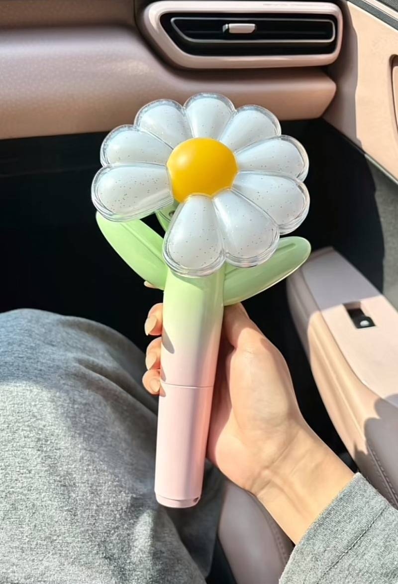 역대급으로 기발하다는 아이돌 응원봉.jpgif | 인스티즈