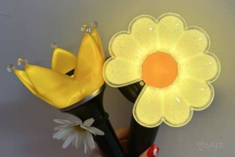 역대급으로 기발하다는 아이돌 응원봉.jpgif | 인스티즈